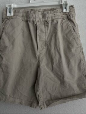 Men's Elastic-Waist Khaki Shorts